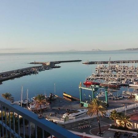 Ferienwohnung Vista Al Faro Estepona Exterior foto